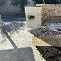 画像18248：自然石の風合いが美しいエントランスアプローチ