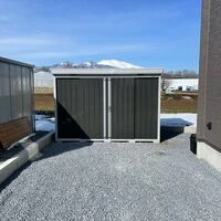 画像2001：自然石の風合いが美しいエントランスアプローチ