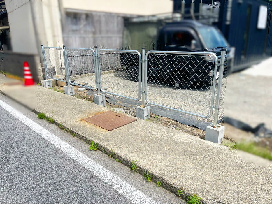 画像2028：自然石の風合いが美しいエントランスアプローチ