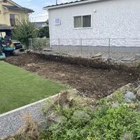 画像3381：自然石の風合いが美しいエントランスアプローチ