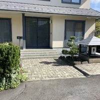 画像3384：自然石の風合いが美しいエントランスアプローチ