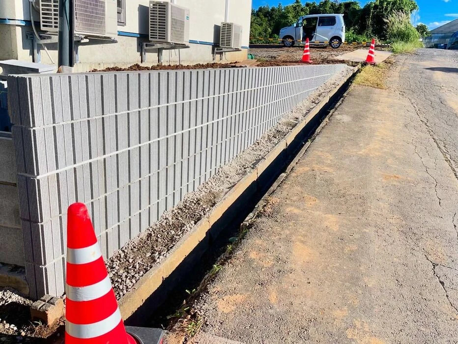 画像4156：自然石の風合いが美しいエントランスアプローチ